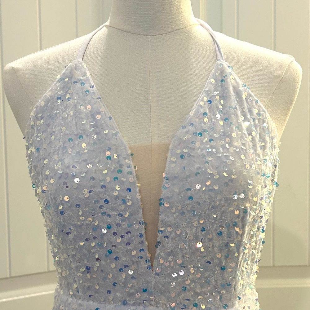 White Sequin Mini Dress Sleeveless Plunging V-Neck Mesh Yoke Back Lace Ties M - Picture 4 of 15
